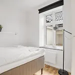 Penthouse At Heart Of - Four Bed 2 Bath * Bergen