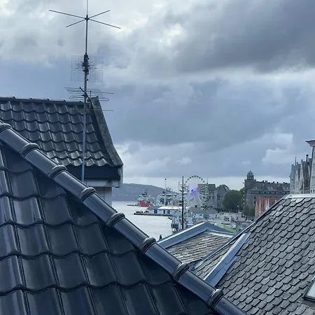 Penthouse At Heart Of - Four Bed 2 Bath Lägenhet Bergen