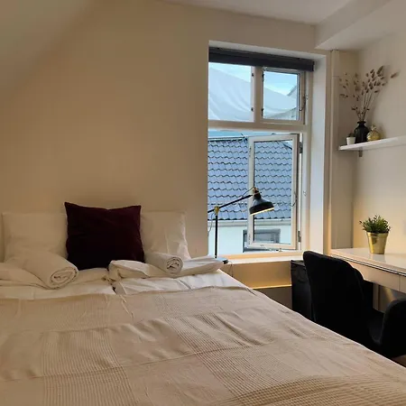 דירה Penthouse At Heart Of - Four Bed 2 Bath ברגן