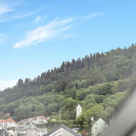 Penthouse At Heart Of - Four Bed 2 Bath Daire *