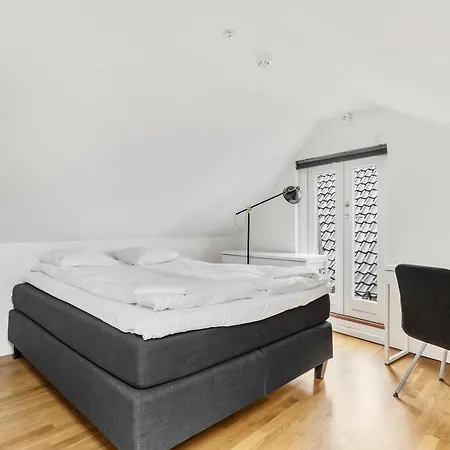 Penthouse At Heart Of - Four Bed 2 Bath