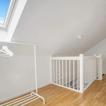 Penthouse At Heart Of - Four Bed 2 Bath * 베르겐