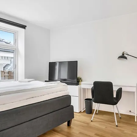 Penthouse At Heart Of - Four Bed 2 Bath 아파트 베르겐