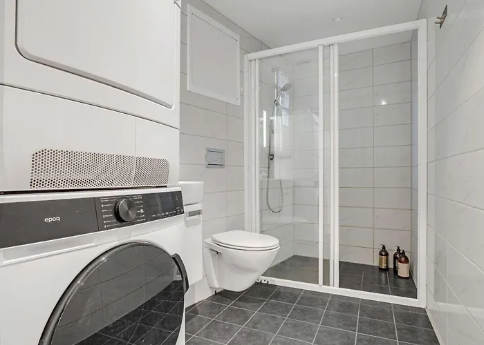 Penthouse At Heart Of - Four Bed 2 Bath ברגן