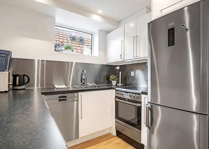 Penthouse At Heart Of - Four Bed 2 Bath Μπέργκεν